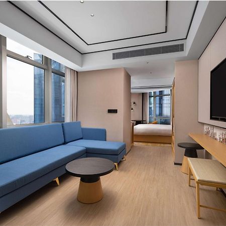 Hilton Garden Inn Shanghai Lujiazui Экстерьер фото