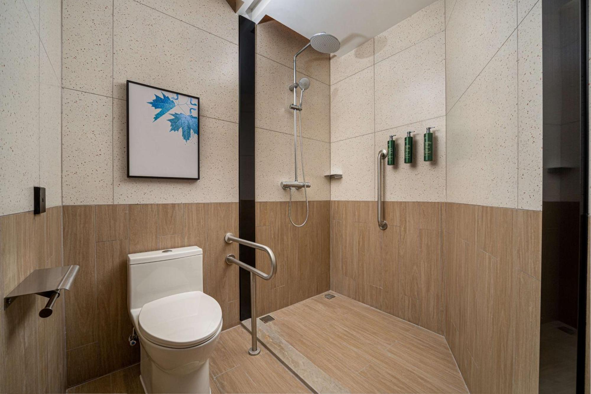 Hilton Garden Inn Shanghai Lujiazui Экстерьер фото